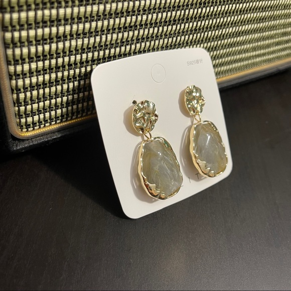 Temperament Drop-Shaped Gem Earrings For Women Metal Irregular Earrings Party - Picture 4 of 7